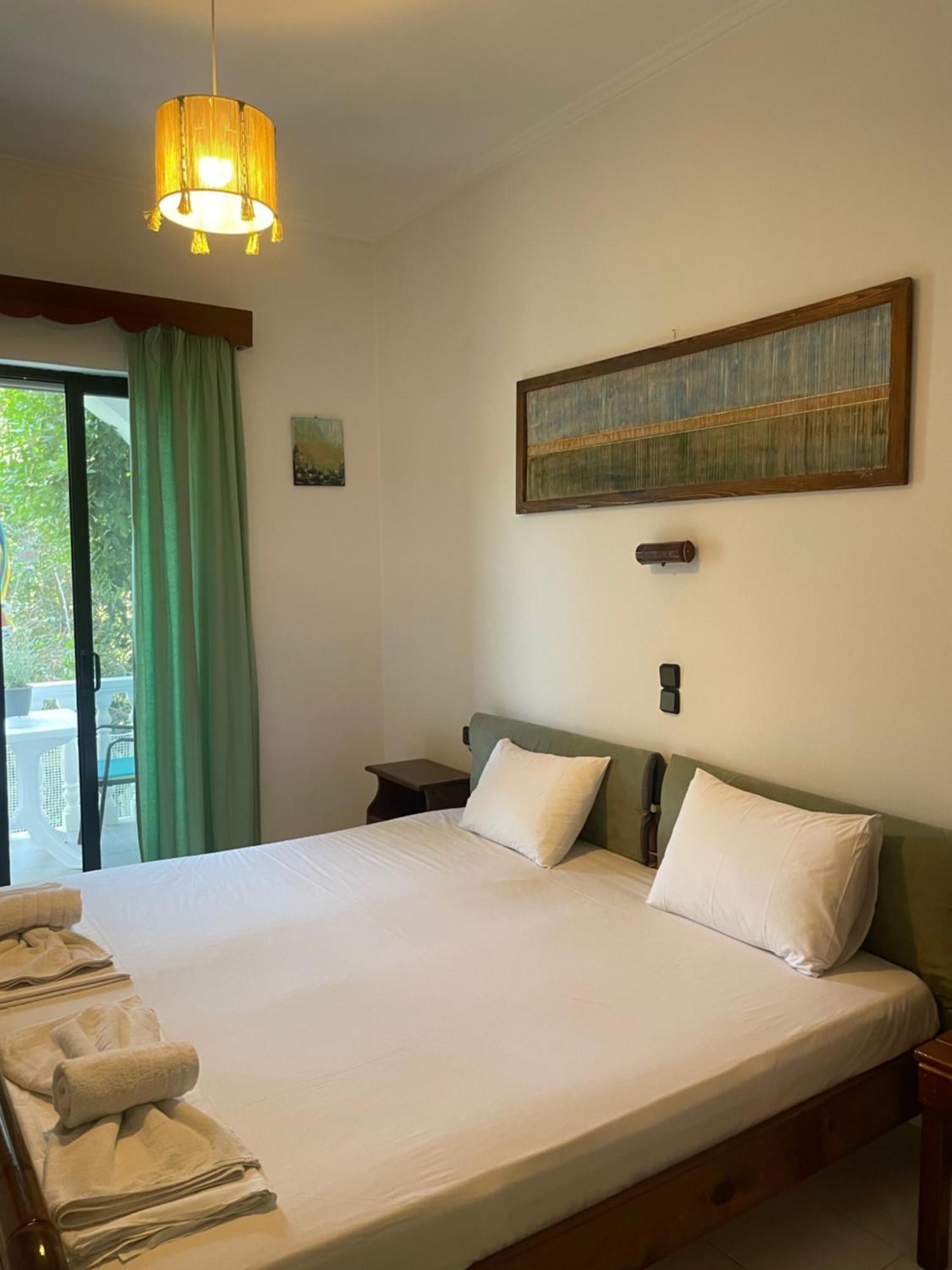 Aktipis Studios Argassi Ngoại thất bức ảnh